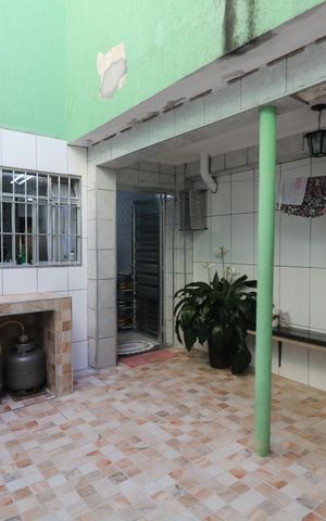 Casa à venda com 140m², 2 quartos e 2 vagasQuintal