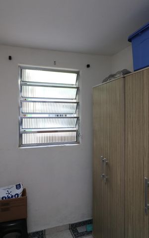 Casa à venda com 140m², 2 quartos e 2 vagasQuarto de Serviço