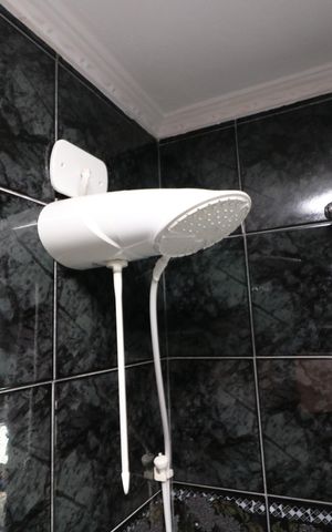 Casa à venda com 140m², 2 quartos e 2 vagasBanheiro da Suíte