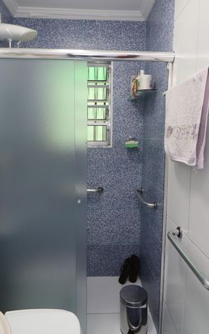 Casa à venda com 140m², 2 quartos e 2 vagasBanheiro