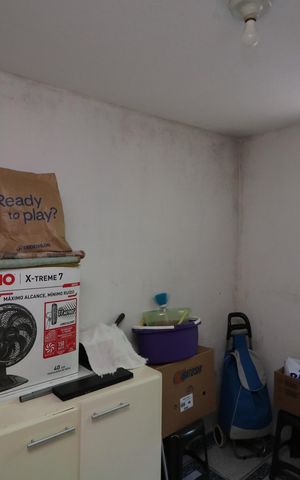 Casa à venda com 140m², 2 quartos e 2 vagasQuarto de Serviço