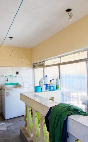 Casa à venda com 209m², 3 quartos e 2 vagas Casa à venda com 209m², 3 quartos e 2 vagasÁrea de serviço