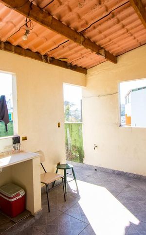 Casa à venda com 209m², 3 quartos e 2 vagas Casa à venda com 209m², 3 quartos e 2 vagasSalão