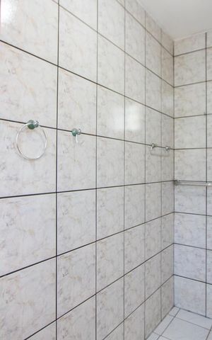 Casa à venda com 209m², 3 quartos e 2 vagas Casa à venda com 209m², 3 quartos e 2 vagasBanheiro da Suíte 2