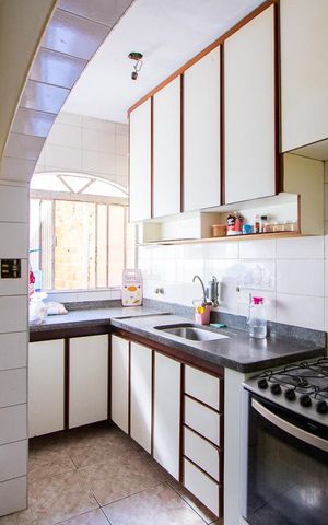 Casa à venda com 209m², 3 quartos e 2 vagas Casa à venda com 209m², 3 quartos e 2 vagasCozinha