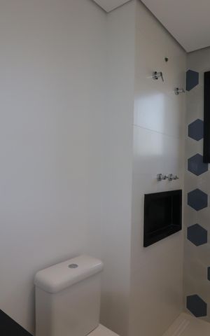 Apartamento à venda com 93m², 3 quartos e 2 vagasBanheiro da Suíte 1