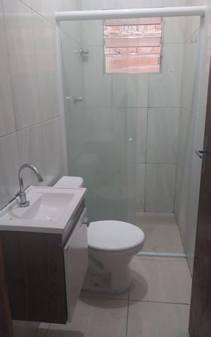 Casa para alugar com 120m², 2 quartos e 1 vaga Casa para alugar com 120m², 2 quartos e 1 vagaBanheiro