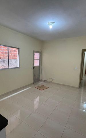 Casa para alugar com 120m², 2 quartos e 1 vaga Casa para alugar com 120m², 2 quartos e 1 vagaSala
