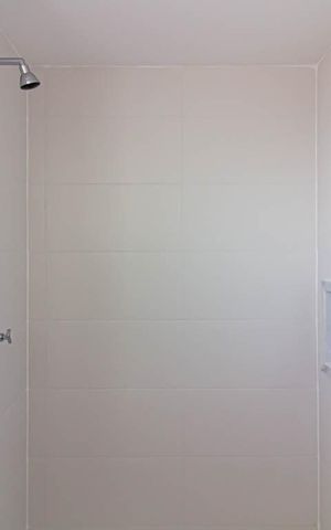 Apartamento à venda com 78m², 2 quartos e 1 vaga Apartamento à venda com 78m², 2 quartos e 1 vagaBanheiro da Suíte 2