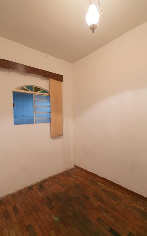 Casa à venda com 290m², 5 quartos e 4 vagas Casa à venda com 290m², 5 quartos e 4 vagasQuarto 4