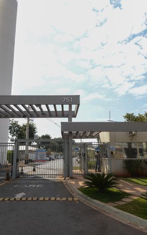 Apartamento para alugar com 43m², 2 quartos e 1 vaga Apartamento para alugar com 43m², 2 quartos e 1 vagaFachada