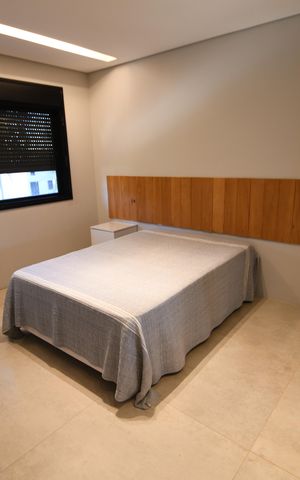 Casa à venda com 630m², 4 quartos e 8 vagasSemi Suite 1