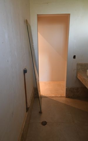 Casa à venda com 630m², 4 quartos e 8 vagasBanheiro das Semi Suites