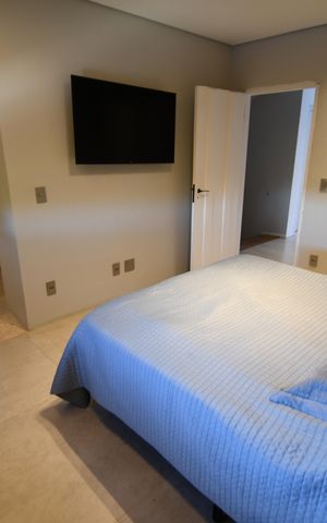 Casa à venda com 630m², 4 quartos e 8 vagasSuíte 1