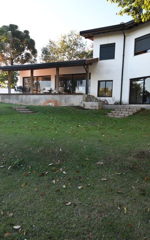 Casa à venda com 630m², 4 quartos e 8 vagasJardim