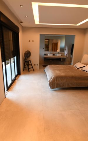 Casa à venda com 630m², 4 quartos e 8 vagasSuite 2