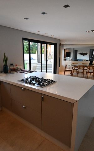 Casa à venda com 630m², 4 quartos e 8 vagasCozinha