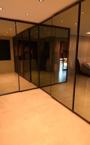 Casa à venda com 630m², 4 quartos e 8 vagasSuite 2