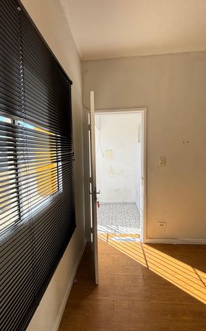 Casa à venda com 91m², 1 quarto e 1 vaga Casa à venda com 91m², 1 quarto e 1 vagaSala