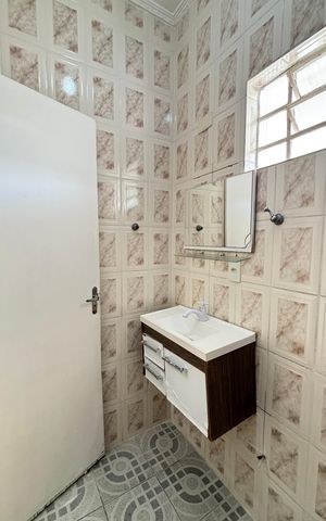 Casa à venda com 91m², 1 quarto e 1 vaga Casa à venda com 91m², 1 quarto e 1 vagaBanheiro