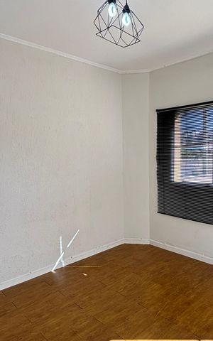 Casa à venda com 91m², 1 quarto e 1 vaga Casa à venda com 91m², 1 quarto e 1 vagaSala