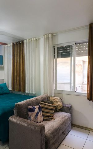 Studio à venda com 28m², 1 quarto e sem vaga Studio à venda com 28m², 1 quarto e sem vagaSala/Quarto