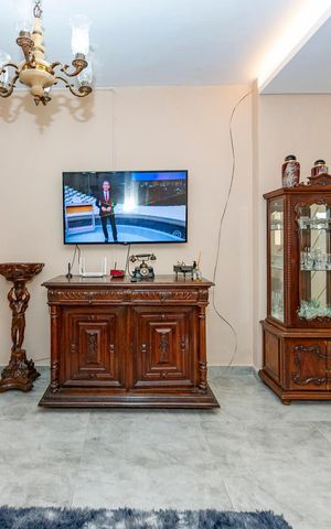 Casa à venda com 420m², 3 quartos e 11 vagas Casa à venda com 420m², 3 quartos e 11 vagasSala 1