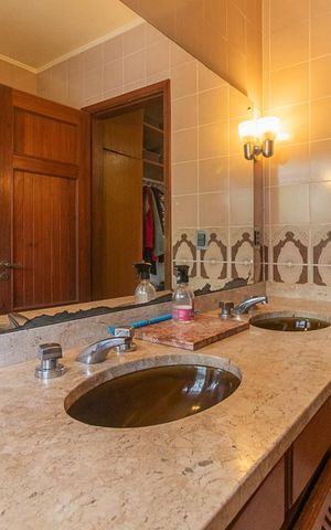Casa à venda com 400m², 3 quartos e 3 vagasBanheiro Social