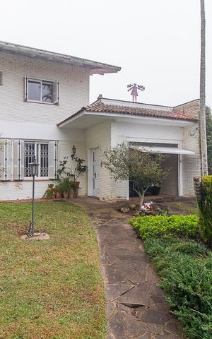 Casa à venda com 400m², 3 quartos e 3 vagasFachada