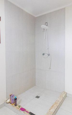 Casa à venda com 400m², 3 quartos e 3 vagasBanheiro da Suíte