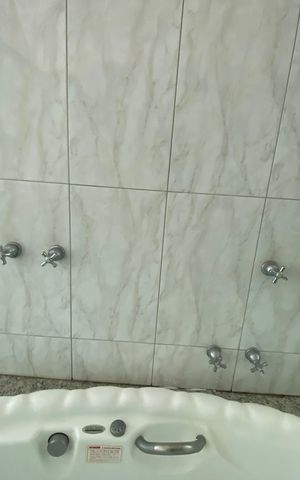 Apartamento à venda com 154m², 3 quartos e 2 vagas Apartamento à venda com 154m², 3 quartos e 2 vagasBanheiro da Suíte 2
