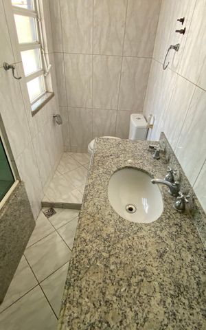 Apartamento à venda com 154m², 3 quartos e 2 vagas Apartamento à venda com 154m², 3 quartos e 2 vagasBanheiro da Suíte 2