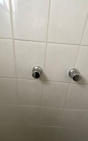 Apartamento à venda com 154m², 3 quartos e 2 vagas Apartamento à venda com 154m², 3 quartos e 2 vagasBanheiro de Serviço