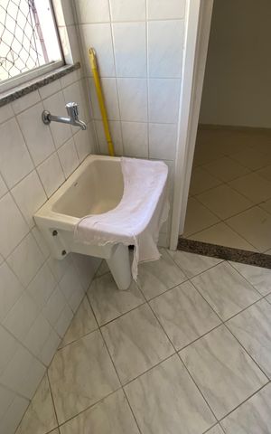 Apartamento à venda com 154m², 3 quartos e 2 vagas Apartamento à venda com 154m², 3 quartos e 2 vagasÁrea de Serviço