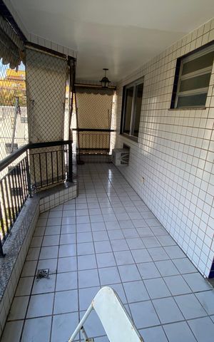 Apartamento à venda com 154m², 3 quartos e 2 vagas Apartamento à venda com 154m², 3 quartos e 2 vagasVaranda da Sala