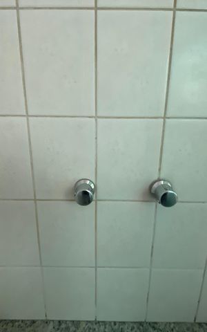 Apartamento à venda com 154m², 3 quartos e 2 vagas Apartamento à venda com 154m², 3 quartos e 2 vagasBanheiro da Suíte 1