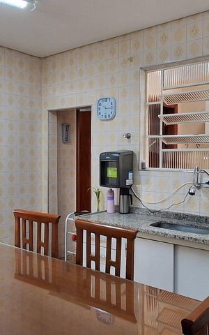 Casa à venda com 450m², 3 quartos e 8 vagas Casa à venda com 450m², 3 quartos e 8 vagasCozinha