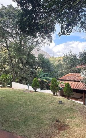 Casa de condomínio à venda com 405m², 6 quartos e 6 vagas Casa de condomínio à venda com 405m², 6 quartos e 6 vagasQuintal