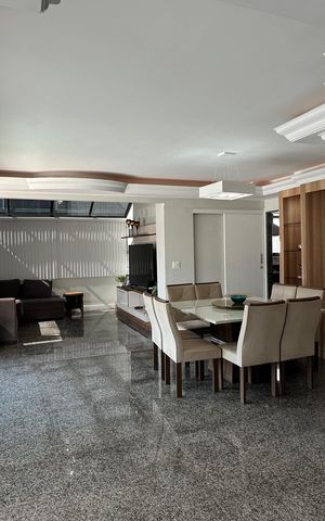 Apartamento à venda com 304m², 3 quartos e 3 vagas Apartamento à venda com 304m², 3 quartos e 3 vagasSala