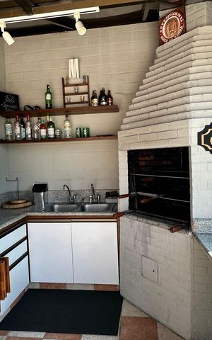 Apartamento à venda com 304m², 3 quartos e 3 vagas Apartamento à venda com 304m², 3 quartos e 3 vagasVaranda da Sala
