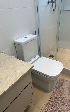 Apartamento à venda com 304m², 3 quartos e 3 vagas Apartamento à venda com 304m², 3 quartos e 3 vagasBanheiro quarto 1