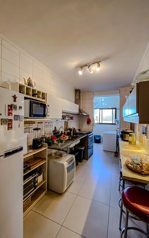 Apartamento à venda com 90m², 3 quartos e 2 vagasCozinha