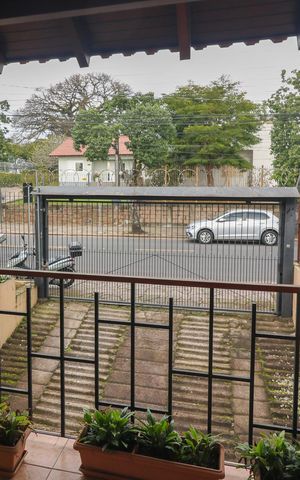 Casa à venda com 287m², 3 quartos e 4 vagas Casa à venda com 287m², 3 quartos e 4 vagasVista da Sala