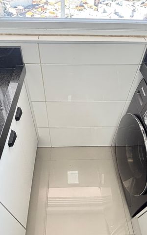Apartamento à venda com 80m², 3 quartos e 2 vagas Apartamento à venda com 80m², 3 quartos e 2 vagasÁrea de Serviço