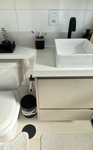 Apartamento à venda com 80m², 3 quartos e 2 vagas Apartamento à venda com 80m², 3 quartos e 2 vagasBanheiro da Suíte