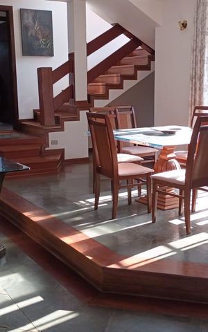 Casa de condomínio para alugar com 336m², 4 quartos e 4 vagas Casa de condomínio para alugar com 336m², 4 quartos e 4 vagasSala