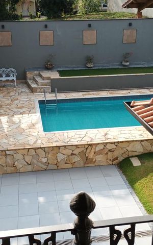 Casa de condomínio para alugar com 336m², 4 quartos e 4 vagas Casa de condomínio para alugar com 336m², 4 quartos e 4 vagasÁrea Externa