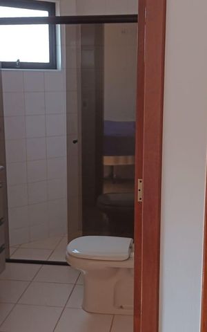 Casa de condomínio para alugar com 336m², 4 quartos e 4 vagas Casa de condomínio para alugar com 336m², 4 quartos e 4 vagasBanheiro 4