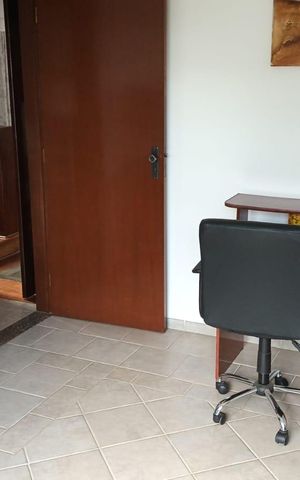 Casa de condomínio para alugar com 336m², 4 quartos e 4 vagas Casa de condomínio para alugar com 336m², 4 quartos e 4 vagasQuarto 1