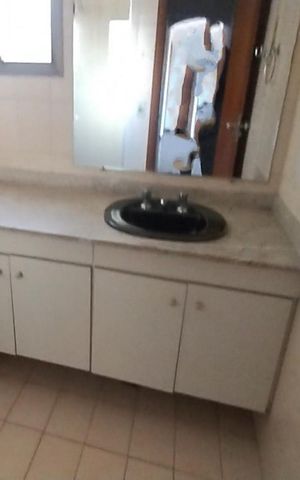 Apartamento à venda com 220m², 3 quartos e 2 vagas Apartamento à venda com 220m², 3 quartos e 2 vagasBanheiro Social
